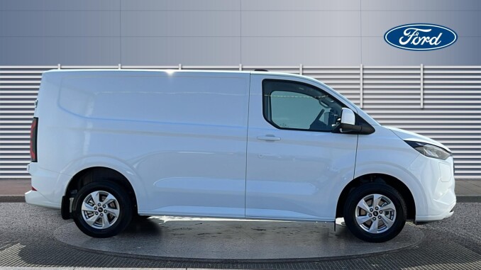 Ford Transit Custom E-320 L1 Rwd 100kW 71kWh H1 Van Limited Auto - Image 5